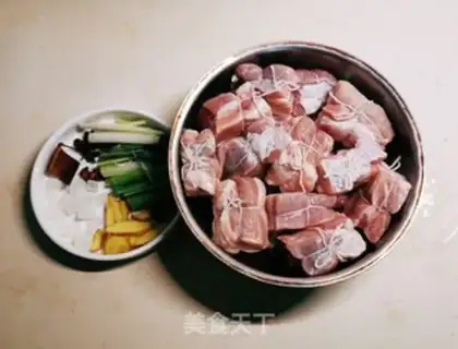 Make Five flowers of sauce step 1