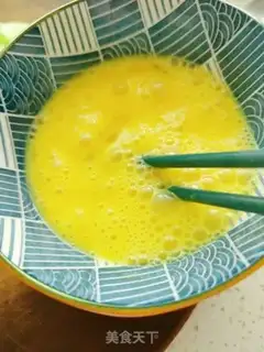 Make cucumber fried eggs step 4
