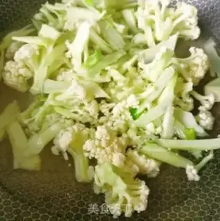 Make Piggy broccoli step 2