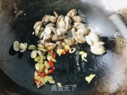 Make Pumpkin clams step 3