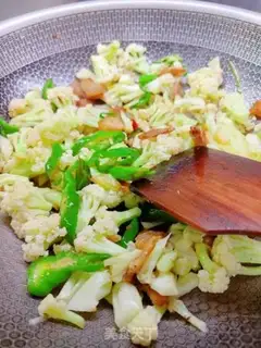 Make Piggy broccoli step 9