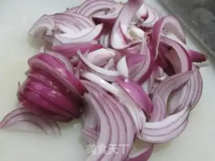 Make Suffering onions step 3