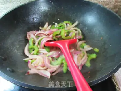 Make Suffering onions step 9