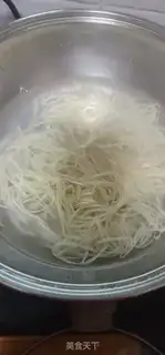 Make Meat sauce noodles step 2