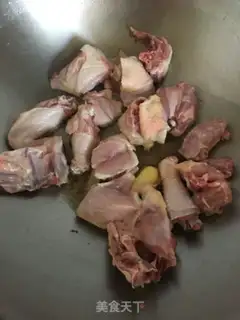 Make Potato steamed chicken step 0