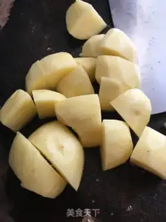 Make Potato steamed chicken step 1