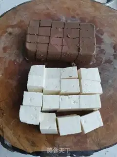 Make Spicy red and white tofu step 1
