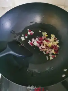 Make Xinjiang soup for the film step 1