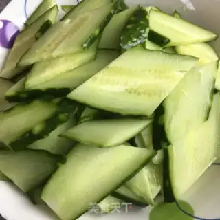 Make Cucumber carrot fried eggs step 0