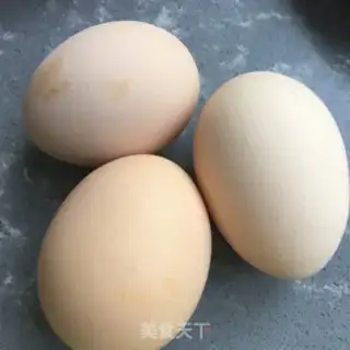 Make Cucumber carrot fried eggs step 2