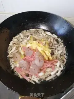 Make Three fungus mushroom soup step 9