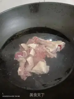 Make Old ducks tea and mushroom soup step 0