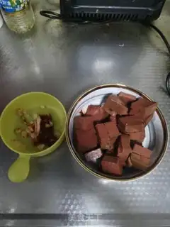 Make Duck blood fan soup step 2
