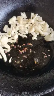 Make Garlic fried meat step 3