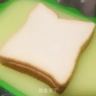 Make Apple sauce banana rolls step 0