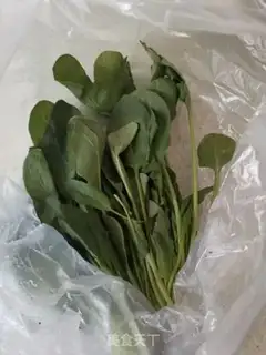 Make Garlic spinach step 0