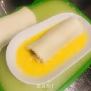 Make Apple sauce banana rolls step 6