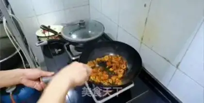 Make Red oil, fat intestines step 3
