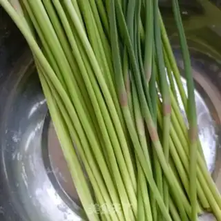 Make Colored garlic moss meat bun step 12