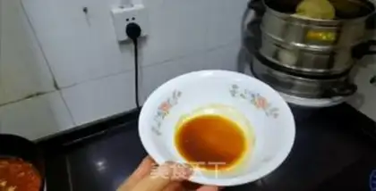 Make Red oil, fat intestines step 5