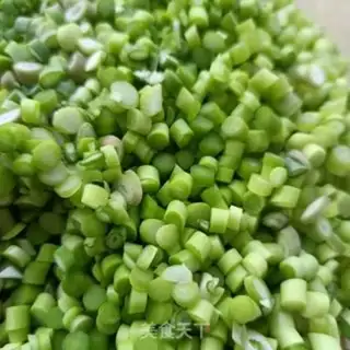 Make Colored garlic moss meat bun step 13