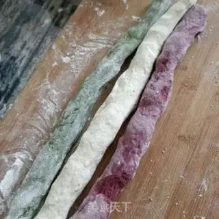 Make Colored garlic moss meat bun step 17