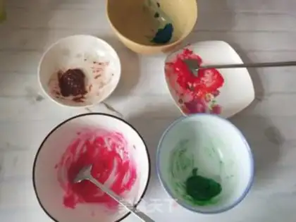 Make Paint cake rolls step 1