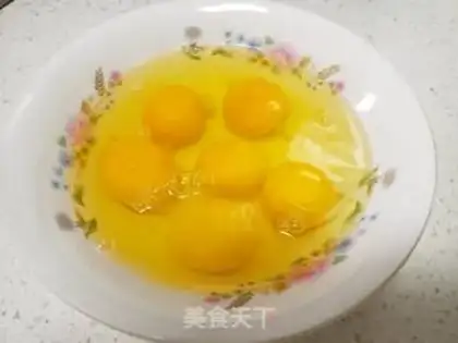 Make Eggs and buns step 2