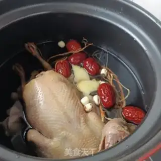 Make Five fingers of peach pigeon soup step 7