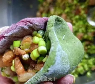 Make Colored garlic moss meat bun step 20