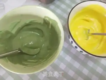 Make Handmade cake rolls step 4