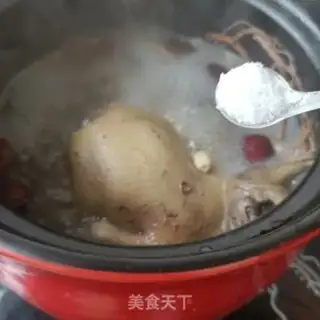 Make Five fingers of peach pigeon soup step 8