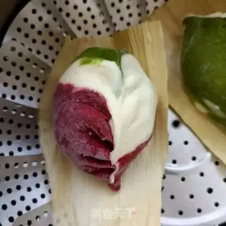 Make Colored garlic moss meat bun step 21