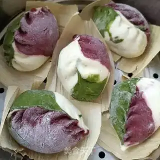 Make Colored garlic moss meat bun step 22