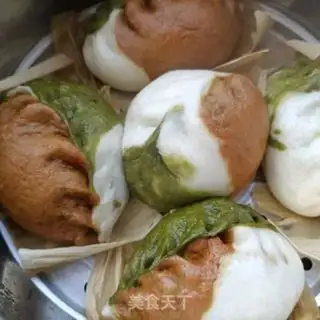 Make Colored garlic moss meat bun step 23