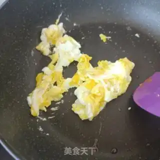 Make Eggs and wild peas step 9