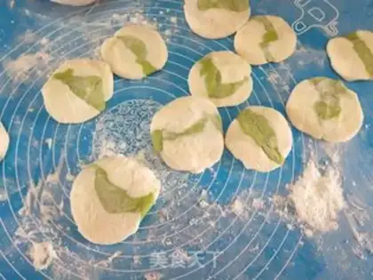 Make Celery meat buns step 6