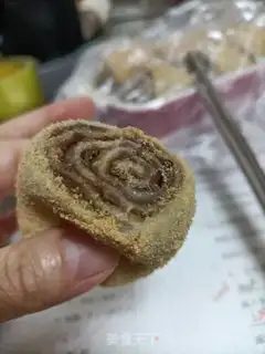 Make Donkey rolls step 34