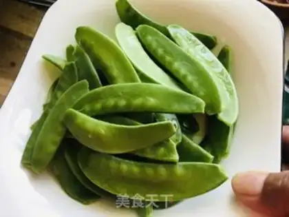 Make Garlic Dutch beans step 0
