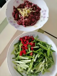 Make Garlic beef step 1