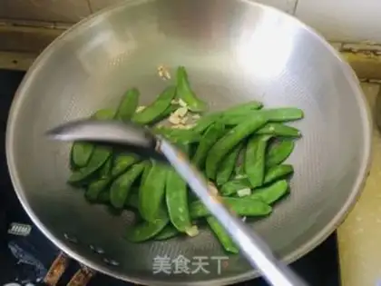 Make Garlic Dutch beans step 4