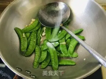 Make Garlic Dutch beans step 5