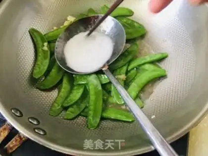 Make Garlic Dutch beans step 6