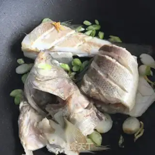 Make Red burning sea bass step 3