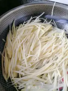 Make Spicy potatoes step 1