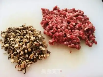 Make Mushroom beef sauce step 1