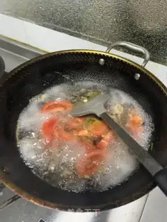 Make Tomatoe egg soup step 0