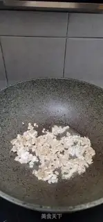 Make The meat and the garlic step 2