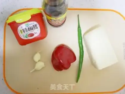 Make Hot sauce, tofu step 0