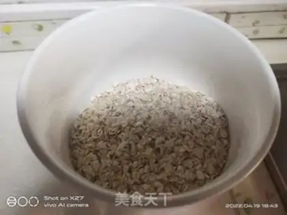 Make Eggs, fruit, oatmeal step 1